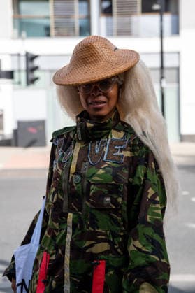 September 20, 2026, London, Camden, United Kingdom: An attendee arrives at the Erdem catwalk show, held at the Roundhouse in Camden, London, as part of London Fashion Week 2026. Models and members of the fashion industry gather at the Roundhouse in Camden, London, for the Erdem catwalk show during London Fashion Week 2026. The event forms part of the official London Fashion Week schedule, bringing together models, designers, fashion professionals, media and guests for the presentation of Erdem s latest collection. London United Kingdom - ZUMAs197 20260920_aaa_s197_348 Copyright: xJamesxWilloughbyx