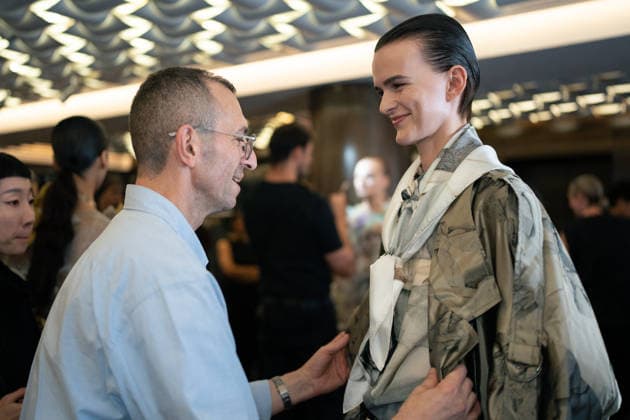 Model Backstage At Rory William Docherty Catwalk Show 2026 - London A model is seen backstage at the Rory William Docherty Catwalk Show 2026 in London, England on September 20, 2026. Photo by Lounis Tiar ABACAPRESS.COM London United Kingdom  Copyright: xLounisPhotography ABACAx