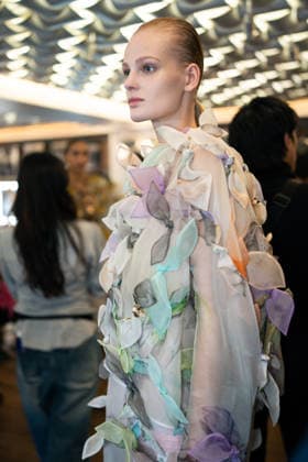 Model Backstage At Rory William Docherty Catwalk Show 2026 - London A model is seen backstage at the Rory William Docherty Catwalk Show 2026 in London, England on September 20, 2026. Photo by Lounis Tiar ABACAPRESS.COM London United Kingdom  Copyright: xLounisPhotography ABACAx