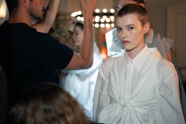 Model Backstage At Rory William Docherty Catwalk Show 2026 - London A model is seen backstage at the Rory William Docherty Catwalk Show 2026 in London, England on September 20, 2026. Photo by Lounis Tiar ABACAPRESS.COM London United Kingdom  Copyright: xLounisPhotography ABACAx
