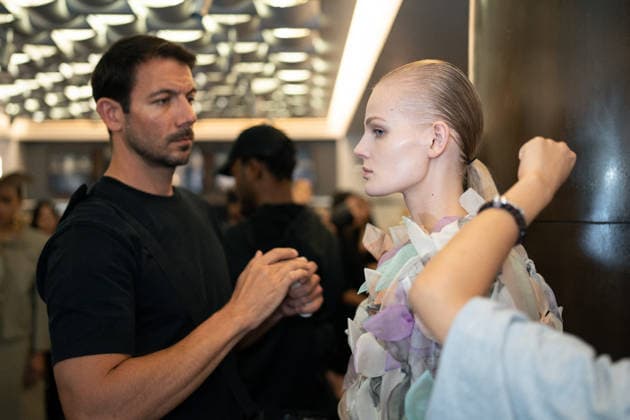 Model Backstage At Rory William Docherty Catwalk Show 2026 - London A model is seen backstage at the Rory William Docherty Catwalk Show 2026 in London, England on September 20, 2026. Photo by Lounis Tiar ABACAPRESS.COM London United Kingdom  Copyright: xLounisPhotography ABACAx