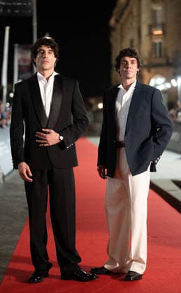 Javier Calvo and Javier Ambrossi at the premiere of the film *La Bola Negra* during the 74th San Sebastián International Film Festival (SSIFF) on September 20, 2026 ‘La Bola Negra’ screening during the 74th San Sebastián International Film Festival (SSIFF) at the Victoria Eugenia Theater in San Sebastián on September 20, 2026, San Sebastián, Spain  Copyright: xLALOxYASKYx xBESTIMAGExLALOxYASKYx xBESTIMAGEx