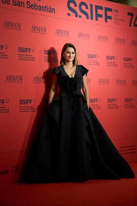 San Sebastian - La Bola Negra Screening Penelope Cruz attended La Bola Negra Red Carpet during 74th San Sebastian International Film Festival at Victoria Eugenia Theatre on September 20, 2026 in Donostia San Sebastian, Spain Photo by ABACAPRESS.COM San Sebastian Euskadi Spain  Copyright: xABACAx