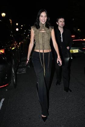 Alexa Chung at the Alexander McQueen Spring Summer 2027 fashion show during London Fashion Week (LFW) on September 20, 2026. Gedeon Taieb, Bestimage. Alexa Chung at the Alexander McQueen Spring Summer 2027 fashion show during London Fashion Week (LFW) on September 20, 2026 London, United Kingdom  Copyright: xGedeonxTaiebx xBestimagexGedeonxTaiebx xBestimagex