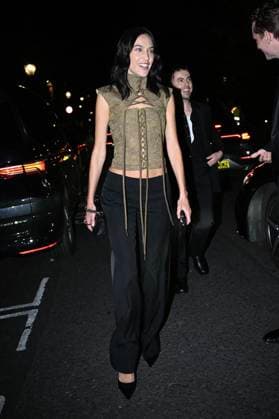 Alexa Chung at the Alexander McQueen Spring Summer 2027 fashion show during London Fashion Week (LFW) on September 20, 2026. Gedeon Taieb, Bestimage. Alexa Chung at the Alexander McQueen Spring Summer 2027 fashion show during London Fashion Week (LFW) on September 20, 2026 London, United Kingdom  Copyright: xGedeonxTaiebx xBestimagexGedeonxTaiebx xBestimagex