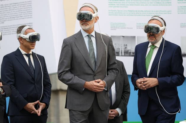 The King Opens an Exhibition Marking Iberdrola’s 125th Anniversary in Madrid King Felipe VI, during the opening of an exhibition marking Iberdrola’s 125th anniversary at the Galería de Cristal in the Palacio de Cibeles, on September 21, 2026, in Madrid, Spain. The exhibition, titled An Electrifying Journey: An Immersive Experience with Iberdrola, traces the evolution of electrical technology from its origins and offers a glimpse into the future through an immersive and interactive experience that combines innovation and public outreach. SEPTEMBER 21, 2026 Alejandro Martínez Vé Spain  Copyright: xAlejandroxMartinezxVÃ lezx 7789696