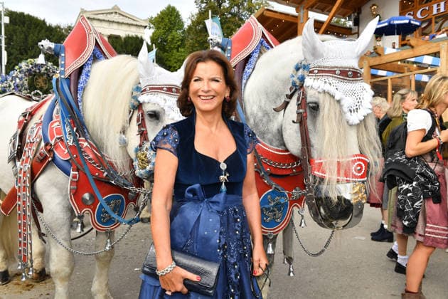 Claudia Oberst, Oktoberfest 2026, SixtWiesn, 3 days, Theresienwiese, Festzelt, Schützenfesthalle, Oktoberfest, Munich, September 21, 2026