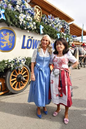 Karin Baumueller Soeder and Regine Sixt upon their arrival at the Damenwiesn on September 21, 2026, at the Oktoberfest in Munich. Karin Soeder and Regine Sixt arrive at the Damenwiesn event on September 21, 2026 at the Oktoberfest in Munich, Germany Damenwiesn at the 2026 Oktoberfest in Munich