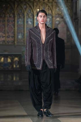 Varoin Marwah - Monarch LFW SS27 Catwalk Show Model Walks the Varoin Marwah - Monarch LFW SS27 show on the 17,09,2026 at St John s Hyde Park Hyde Park Crescent London W2 2QD, Credit:JIMMY JAMES Avalon UK, London  Copyright: xJIMMYxJAMESx xAvalonx 1137121989