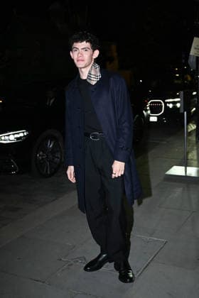 Joe Locke at the Burberry Spring Summer 2027 Ready-to-Wear Collection show during London Fashion Week (LFW) on September 21, 2026. Gedeon Taieb, Bestimage. Celebrities at the Burberry Spring Summer 2027 Ready-to-Wear Collection show during London Fashion Week (LFW) on September 21, 2026, London, United Kingdom  Copyright: xGedeonxTaiebx xBestimagexGedeonxTaiebx xBestimagex