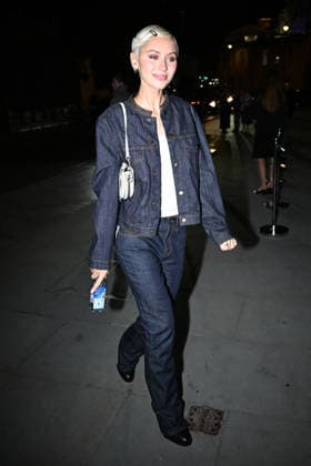 Iris Law at the Burberry Spring Summer 2027 Ready-to-Wear Collection show during London Fashion Week (LFW) on September 21, 2026. Gedeon Taieb, Bestimage. Celebrities at the Burberry Spring Summer 2027 Ready-to-Wear Collection show during London Fashion Week (LFW) on September 21, 2026, London, United Kingdom  Copyright: xGedeonxTaiebx xBestimagexGedeonxTaiebx xBestimagex