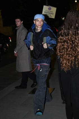 Central Cee at the Burberry Spring Summer 2027 Ready-to-Wear Collection show during London Fashion Week (LFW) on September 21, 2026. Gedeon Taieb, Bestimage. Ceelbs at the Burberry Spring Summer 2027 Ready-to-Wear Collection show during London Fashion Week (LFW) on September 21, 2026, London, United Kingdom  Copyright: xGedeonxTaiebx xBestimagexGedeonxTaiebx xBestimagex
