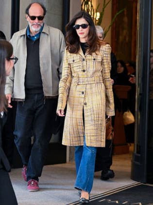 IPA88829514 - Milan, Milan Fashion Week 2026 celebrities in town leaving Palazzo Parigi Pictured: Luca Guadagnino, Benedetta Porcaroli  Copyright: xManuelexMangiarottix xManuelexMangiarottix IPA88829514