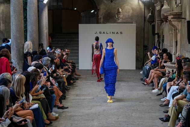 IPA88836286 - Milan, Milan Women™s Fashion Week Spring Summer 2027 - Women™s Fashion, Spring Summer 2027 - J.Salinas fashion show - runway in the photo: models  Copyright: xRiccardoxGIordanox xRiccardoxGiordano IPAx IPA88836286