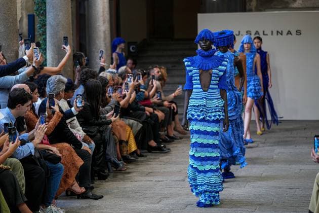 IPA88836329 - Milan, Milan Women™s Fashion Week Spring Summer 2027 - Women™s Fashion, Spring Summer 2027 - J.Salinas fashion show - runway Pictured: models  Copyright: xRiccardoxGIordanox xRiccardoxGiordano IPAx IPA88836329
