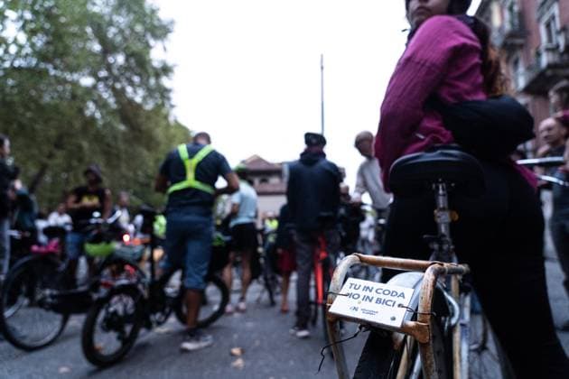 September 23, 2026, Turin, To, Italy: A human bike path to raise awareness about cycling deaths and accidents. Yesterday, Tuesday, September 22, a seven-year-old boy died while cycling to school. Turin, September 23, 2026. Turin Italy  - ZUMAa289 20260923_zia_a289_012 Copyright: xSelenexDanielex xAgfx