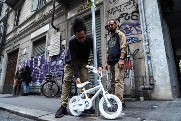 September 23, 2026, Turin, To, Italy: A human bike path to raise awareness about cycling deaths and accidents. Yesterday, Tuesday, September 22, a seven-year-old boy died while cycling to school. Turin, September 23, 2026. Turin Italy  - ZUMAa289 20260923_zia_a289_017 Copyright: xSelenexDanielex xAgfx