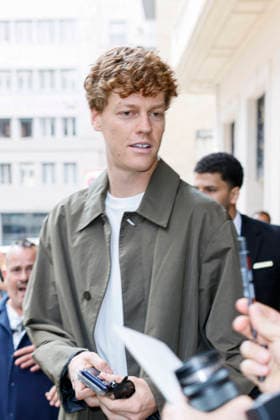 MFW Spring Summer 2027 Yannik Sinner MP MILAN, ITALY - SEPTEMBER 25: Yannik Sinner is going to Gucci fashion showduring the Milan Fashion Week - Womenswear Spring Summer 2027 on September 24, 2026 in Milan, Italy. Photo by Marco Piovanotto Abacapress.com Milan Italy  Copyright: xPiovanottoxMarco ABACAx