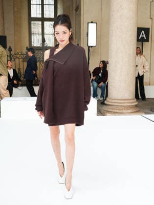 IPA88952462 - Milan, Milan Women™s Fashion Week Spring Summer 2027 - Women™s Fashion, Spring Summer 2027 - SPORTMAX fashion show - guests pictured: guest  Copyright: xRiccardoxGiordanox xRiccardoxGiordanox IPA88952462
