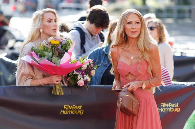 Juliane Golbs and Jenny Elvers at the premiere of the feature film *Hygge* at the 34th Filmfest Hamburg 2026 at Cinemaxx Dammtor in Hamburg, September 25, 2026 Foto:xC.xTamckex xFuturexImagex hygge_6902