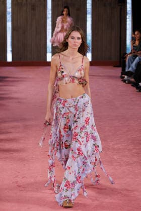 IPA88975454 - Milan, Milan Women™s Fashion Week Spring Summer 2027 - Women™s Fashion, Spring Summer 2027 - Blumarine fashion show - guests - Pictured: model  Copyright: xCinziaxCamelax xx IPA88975454