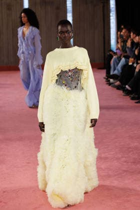 IPA88975545 - Milan, Milan Women™s Fashion Week Spring Summer 2027 - Women™s Fashion, Spring Summer 2027 - Blumarine fashion show - guests - Pictured: model  Copyright: xCinziaxCamelax xx IPA88975545
