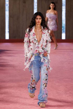 IPA88975620 - Milan, Milan Women™s Fashion Week Spring Summer 2027 - Women™s Fashion, Spring Summer 2027 - Blumarine fashion show - guests - Pictured: model  Copyright: xCinziaxCamelax xx IPA88975620