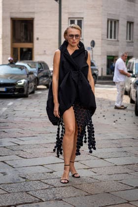 Street Style: Sportmax fashion show during the Milan Fashion Week - Womenswear Spring Summer 2027 in Milan, Italy, on 25 September 2026 Street Style: A guest is seen outside of the Sportmax fashion show during the Milan Fashion Week - Womenswear Spring Summer 2027 in Milan, Italy, on 25 September 2026., Credit:Stefano Costantino TTL Stefano Costantino Avalon Italy, Milan  Copyright: xStefanoxCostantinoxTTLx xStefanoxCostantinox xAvalonx 1138227313