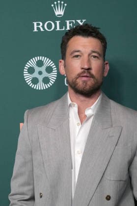 September 25, 2026, New York, Ny, USA: MILES TELLER attends the Paper Tiger Premiere at the 64th Annual New York Film Festival at Film at Lincoln Center, .Alice Tully Hall, NYC.September 25, 2026. . SCARLETT JOHANSSON attends the Paper Tiger Premiere at the 64th Annual New York Film Festival at Film at Lincoln Center, .Alice Tully Hall, NYC.September 25, 2026. . Paper Tiger Premiere at the 64th Annual New York Film Festival at Film at Lincoln Center, .Alice Tully Hall, NYC.September 25, 2026. . Paper Tiger Premiere at NYFF64, .Alice Tully Hall, NYC.September 25, 2026. New York USA - ZUMAms4_ 20260925_faf_ms4_022 Copyright: xSoniaxMoskowitzxGordonx