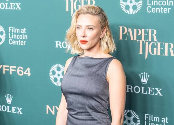 September 25, 2026, Bronx, New York, USA: Scarlett Johansson wearing dress by Prada attends screening of Paper Tiger during NYFF64 at Alice Tully Hall at Lincoln Center in New York, NY on September 25, 2026. Bronx USA - ZUMAr339 20260925_znp_r339_111 Copyright: xLevxRadinx