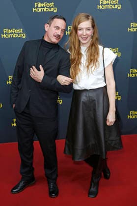 Sönke Möhring and Pheline Roggan at the premiere of the ARD series *Friesenjunkies* at the 34th Filmfest Hamburg 2026 at Cinemaxx Dammtor in Hamburg, September 25, 2026 Foto:xC.xTamckex xFuturexImagex friesenjunkies_6967