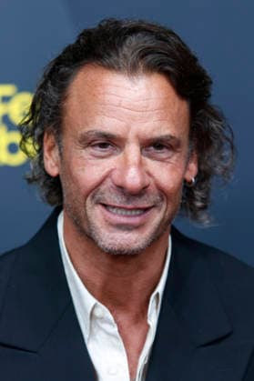 Stephan Luca at the premiere of the ARD series *Friesenjunkies* at the 34th Filmfest Hamburg 2026 at Cinemaxx Dammtor in Hamburg, September 25, 2026 Foto:xC.xTamckex xFuturexImagex friesenjunkies_6993