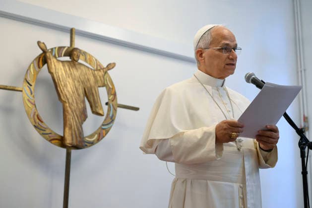 POPE LEO XIV VISITS MAISON BAKHITA SOCIAL INTEGRATION CENTER - PARIS France, Paris, Vatican, 2026 9 26 Pope Leo XIV visits Maison Bakhita Center for Accompaniment and Social Integration, dedicated to welcoming and supporting migrants, during his apostolic journey to France. EDITORIAL USE ONLY - NO BOOKS Copyright: xVATICANxMEDIA xCatholicxPressxPhotox