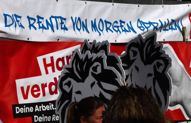 September 26, 2026, Nuremberg, Bayern, Germany: Demonstration against the labor reform in Nuremberg , Bayern , Germany . September 26th, 2026 Nuremberg Germany  - ZUMAe140 20260926_zip_e140_004 Copyright: xDavidexEliasx
