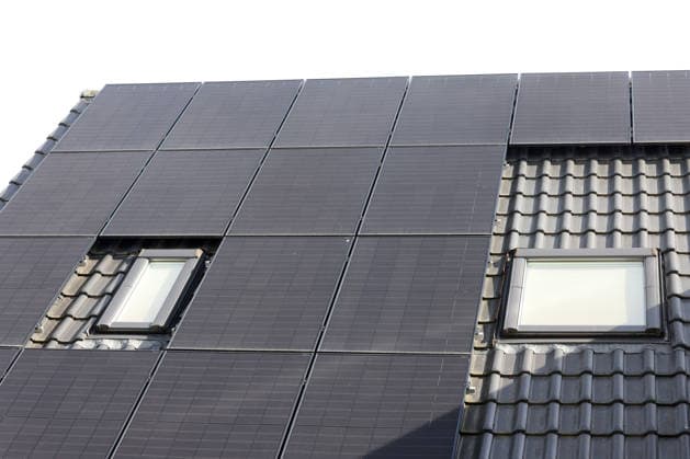 Photovoltaics, solar panels on the roof of a house in Siegen. The sun is shining. Symbolic image of energy policy on September 26, 2026, in Siegen, Germany