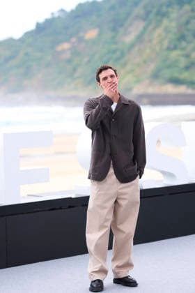 San Sebastian - Le Faux Soir Photocal Julien Frison attended Le Faux Soir Photocall during 74th San Sebastian International Film Festival at Kursaal Palace on September 26, 2026 in Donostia San Sebastian, Spain Photo by ABACAPRESS.COM San Sebastian Euskadi Spain  Copyright: xABACAx