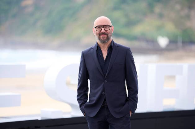 September 26, 2026, Donostia San Sebastian, Euskadi, Spain: MichaoÂ«l R. Roskam attended Le Faux Soir Photocall during 74th San Sebastian International Film Festival at Kursaal Palace on September 26, 2026 in Donostia San Sebastian, Spain Donostia San Sebastian Spain - ZUMAg15_ 20260926_zaf_g15_036 Copyright: xJackxAbuinx