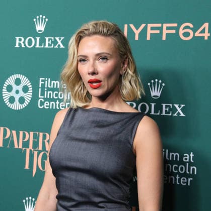 New York September 25, 2026. Scarlett Johansson attend 64th New York Film Festival - NYFF64, Open Night premiere of Paper Tiger at Alice Tully Hall Lincoln Center in New York. September 25,2026. Copyright: xRWx