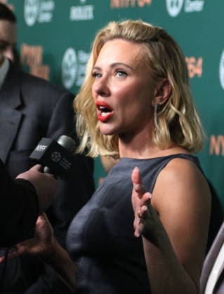 New York September 25, 2026. Scarlett Johansson attend 64th New York Film Festival - NYFF64, Open Night premiere of Paper Tiger at Alice Tully Hall Lincoln Center in New York. September 25,2026. Copyright: xRWx