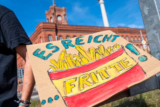 Social protests organized by the DGB EUR, Germany, Berlin, September 26, 2026 There’s Enough for Everyone, and Merz Must Go —posters, banners, and slogans against the federal government’s cuts to social benefits. Cutting Social Benefits —nationwide social protests organized by the DGB and its member unions under the slogan You’ve Earned It: Your Work, Your Health, Your Pension