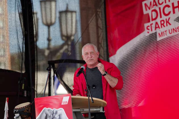 DGB Protest Against the Dismantling of the Welfare State September 26, 2026, Berlin, Germany: Demonstration and rally in front of the Rotes Rathaus as part of the DGB Day of Action against the dismantling of the welfare state and military buildup. Pictured: Jürgen Kerner, 2nd Chair of the Industrial Union of Metalworkers (IGM)