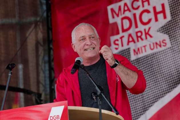 DGB Protest Against the Dismantling of the Welfare State September 26, 2026, Berlin, Germany: Demonstration and rally in front of the Rotes Rathaus as part of the DGB Day of Action against the dismantling of the welfare state and military buildup. Pictured: Jürgen Kerner, 2nd Chair of the Industrial Union of Metalworkers (IGM)
