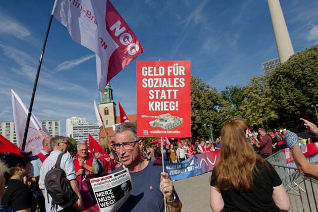 DGB Demonstration Against the Dismantling of the Welfare State September 26, 2026, Berlin, Germany: Demonstration and rally in front of the Rotes Rathaus as part of the DGB Day of Action against the dismantling of the welfare state and military buildup