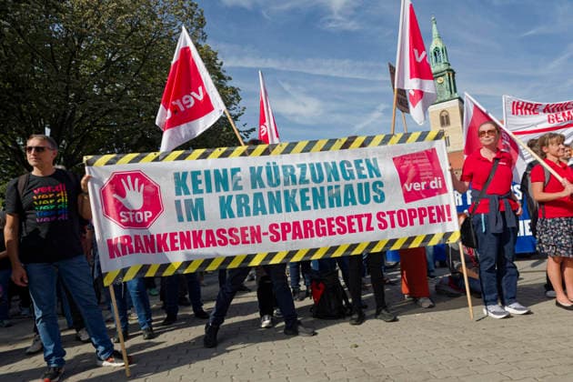 DGB Demonstration Against the Dismantling of the Welfare State September 26, 2026, Berlin, Germany: Demonstration and rally in front of the Rotes Rathaus as part of the DGB Day of Action against the dismantling of the welfare state and military buildup
