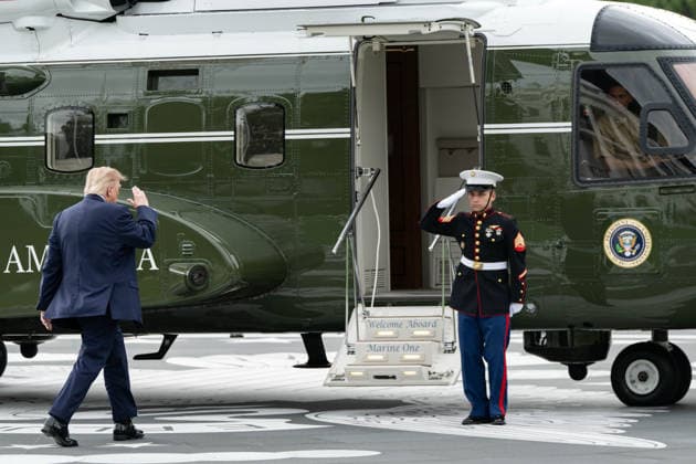 September 26, 2026, Washington, District Of Columbia, United States: President DONALD TRUMP walks from the White House before departing for Knoxville, Tennessee, where he is scheduled to attend the University of Tennessee vs. University of Texas college football game at Neyland Stadium. Washington United States - ZUMAk206 20260926_znp_k206_011 Copyright: xMattxKaminskyx