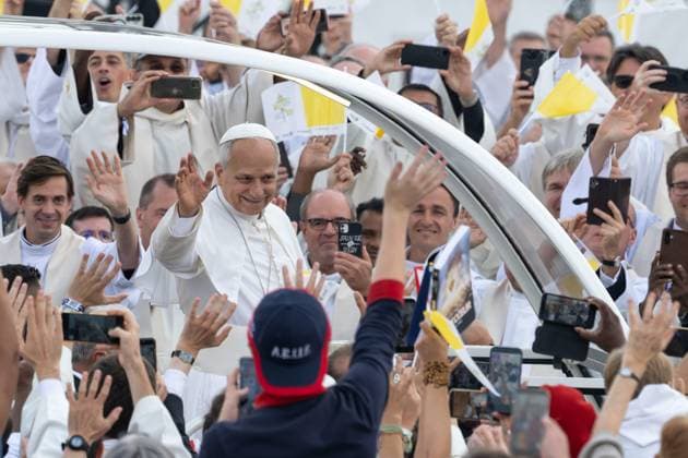 POPE S VISIT TO FRANCE PHOTOPQR OUEST FRANCE Stéphane Geufroi Paris, September 26, 2026. Léon XIV begins todaya historic four-day visit to France. The event is expected to draw one million people. This Saturday, September 26, his visit to France included a massive Mass at Place de la Concorde attended by more than 700,000 faithful. September 25, 2026, Paris, France. Pope Leo XIV is on an apostolic visit to France from September 25 to 28, 2026, in Paris, France.  Copyright: xPHOTOPQR OUESTxFRANCE MAXPPPxStéphanexGeufroix 20260926OFR1732 20260926OFR1732