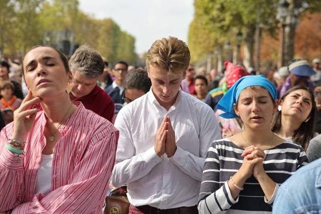 Pope Leo XIV’s Mass on the Champs-Élysées POPE’S VISIT TO FRANCE PHOTOPQR LE PARISIEN Olivier Arandel Staff Paris September 26, 2026 Paris, France Saturday, September 26, 2026 Religion Society Pope Leo XIV’s Visit to France This Saturday, approximately 600,000 faithful are expected on the Champs-Élysées for a massive Mass presided over by Leo XIV LP Olivier Arandel September 25, 2026, Paris, France Pope Leo XIV is on an apostolic visit to France from September 25 to 28, 2026 Local Caption LP Olivier Arandel Paris 75 France  Copyright: xPHOTOPQR LExPARISIEN MAXPPPxLP OlivierxArandelx(Staff)x 20260926LPA1690 20260926LPA1690