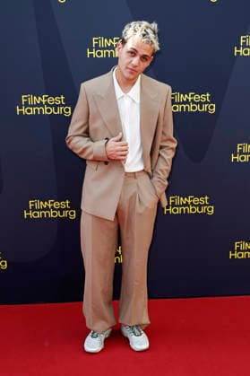 David Ali Rashed at the premiere of the ZDFneo series *Nine to Five: Das Amt* at the 34th Hamburg Film Festival 2026 at Cinemaxx Dammtor in Hamburg, September 26, 2026 Foto:xC.xTamckex xFuturexImagex amt_6929