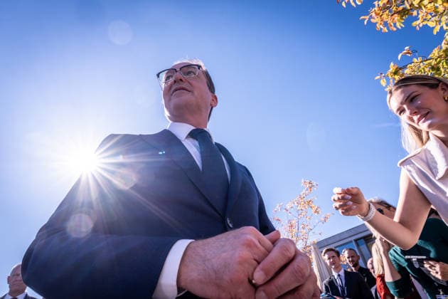 Group photo taken against the light on the rooftop terrace of the Hotel Bayerischer Hof: Alexander Dobrindt, German Federal Minister of the Interior, with his counterparts and international meeting participants. 2nd Munich Migration Meeting: Meeting of European Ministers on the Implementation of the Migration Policy Shift, Munich, Bavaria, Germany, Hotel Bayerischer Hof