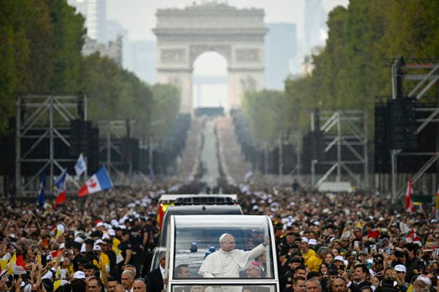 POPE LEO XIV CELEBRATES HOLY MASS AT PLACE DE LA CONCORDE - PARIS France, Paris, Vatican, 2026 9 26 Holy Mass celebrated by Pope Leo XIV at Place de la Concorde during his apostolic journey to France. EDITORIAL USE ONLY - NO BOOKS Copyright: xVATICANxMEDIA xCatholicxPressxPhotox